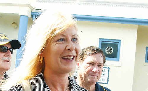Ready to fight: Jennifer Parkhurst arrives at Maryborough Courthouse yesterday to face charges of interfering with and feeding Fraser Island’s dingoes. Ready to fight: Jennifer Parkhurst arrives at Maryborough Courthouse yesterday to face charges of interfering with and feeding Fraser Island’s dingoes.